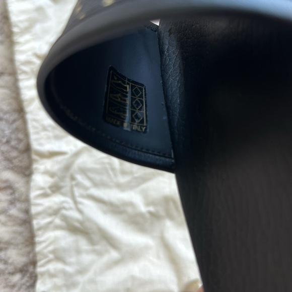 Gucci slides black and gold size 7 women - Picture 5 of 5